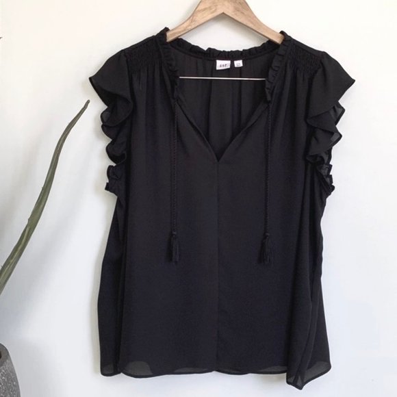 2/$40 GAP XL Black ruffle sleeve split-neck blouse top - Picture 8 of 11